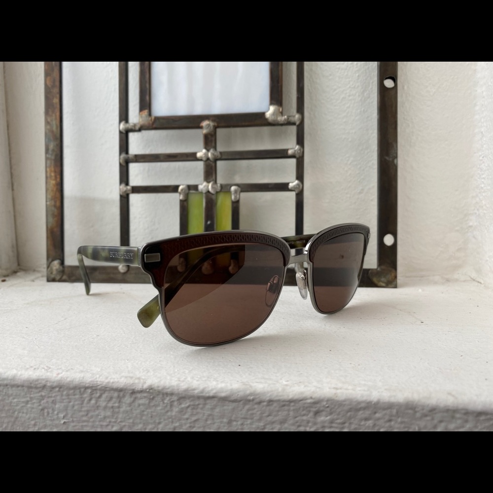 Burberry Sunglasses, authenticated by TRR, non-Rx